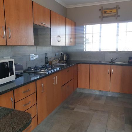 Rudman Townhouses - Family Apartment Боксбург Екстериор снимка