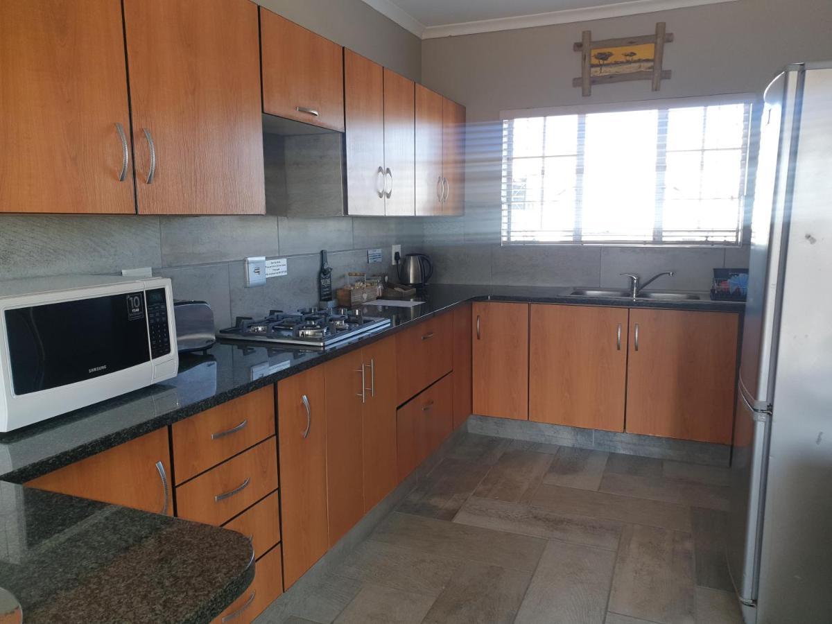 Rudman Townhouses - Family Apartment Боксбург Екстериор снимка